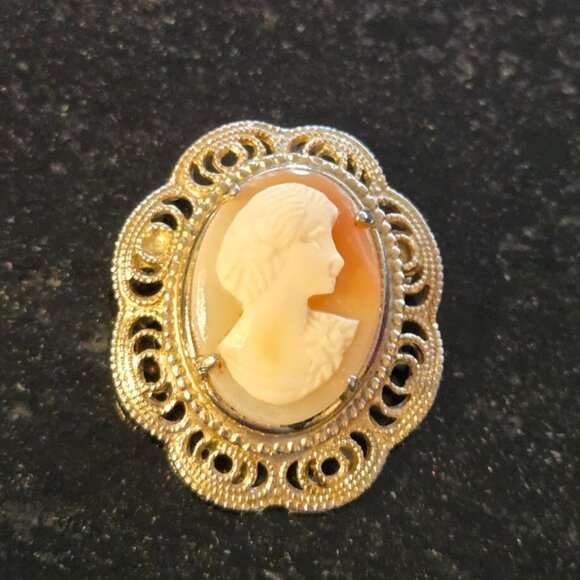 Vintage Cameo Brooch Carved Shell Portrait 1920s Orange White ornate filagree - Picture 8 of 9
